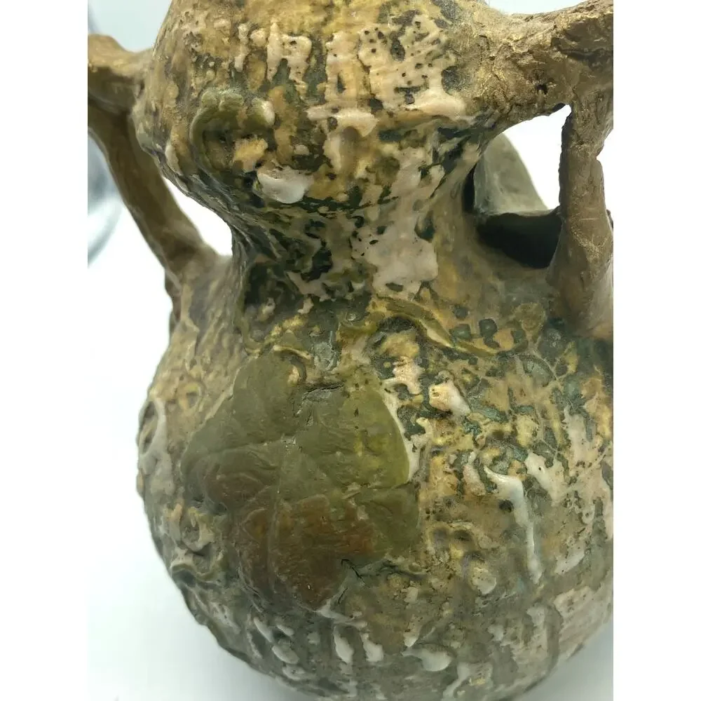 Unbranded majolica adorned